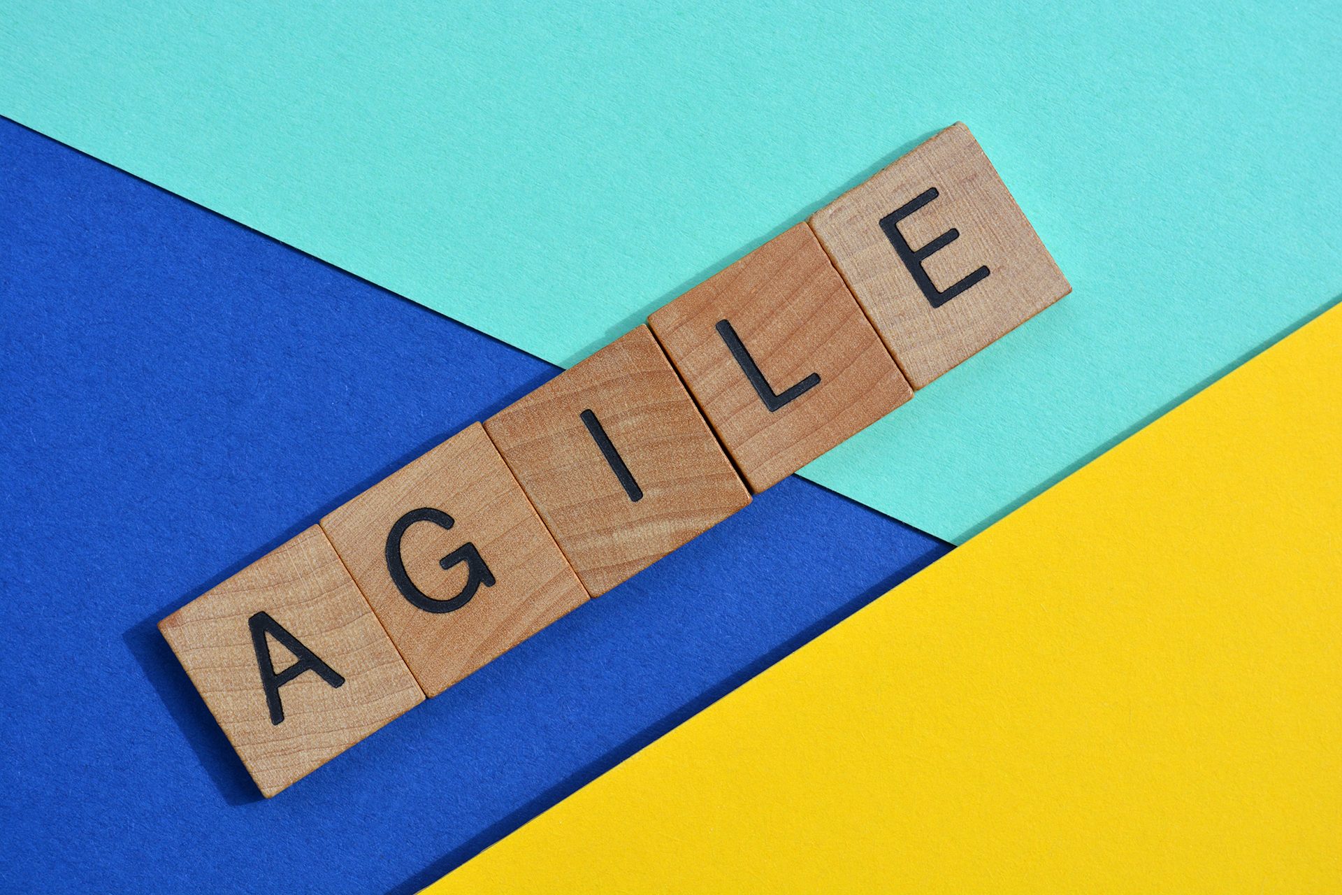 Agile – elastyczność i ciągła adaptacja
