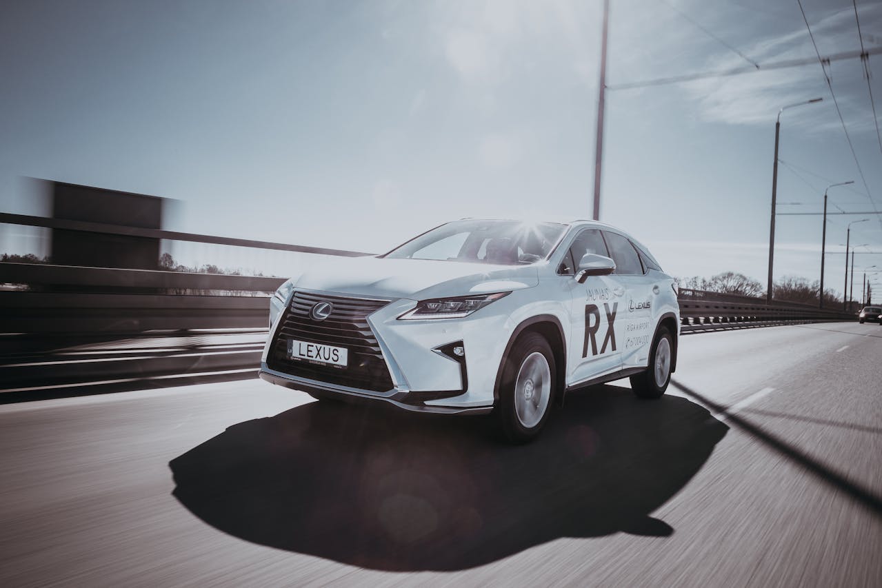 Gdy luksus spotyka rzeczywistość – zawieszenie airmatic w Lexusie LS i rola regeneracji amortyzatorów
